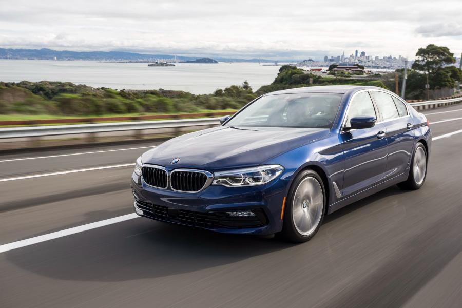  BMW 540i Sedan M Sport 2017 года  (NA) (фото 5 из 23)